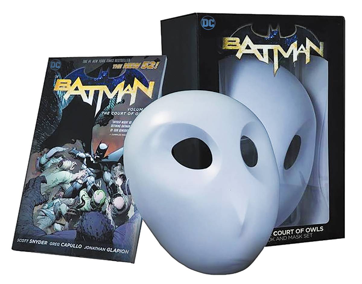 BATMAN COURT OF OWLS MASK & BOOK SET HC NEW ED