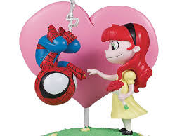 Gentle Giant Spider-Man and Mary Jane Animated Statue